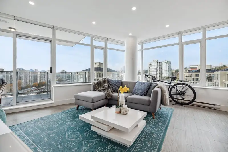 1908 898 CARNARVON STREET - photo 2 of 25