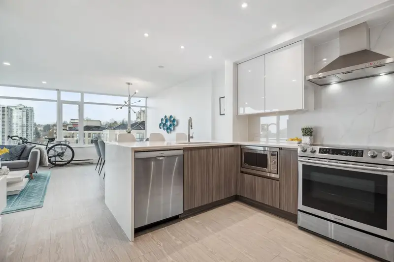 1908 898 CARNARVON STREET - photo 3 of 25