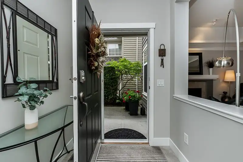 12 15450 ROSEMARY HEIGHTS CRESCENT - photo 4 of 39