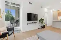 502 1342 JOHNSTON ROAD - thumbnail 5