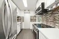 219 1760 SOUTHMERE CRESCENT - thumbnail 8