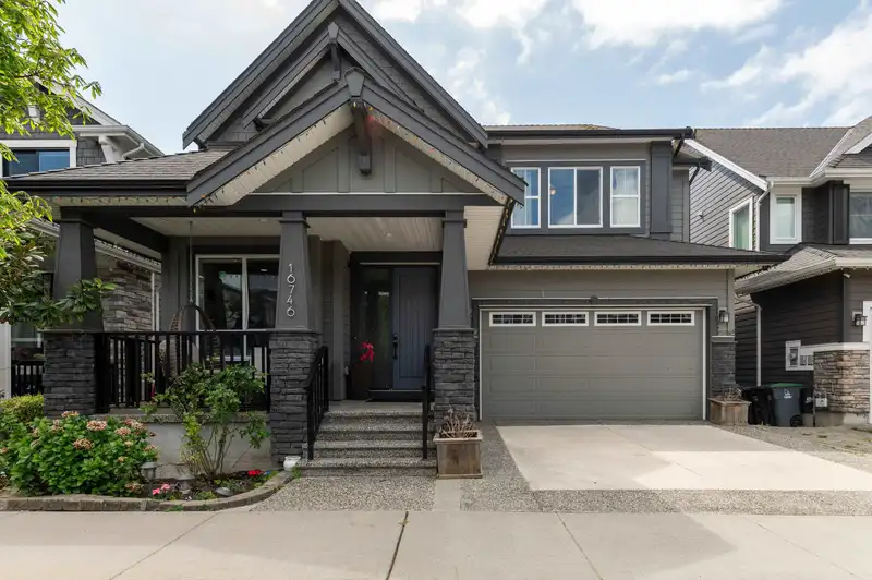 16746 18 AVENUE - photo 4 of 40