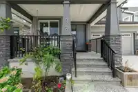 16746 18 AVENUE - thumbnail 5