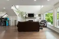 16746 18 AVENUE - thumbnail 9