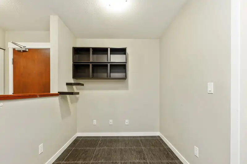 328 15988 26 AVENUE - photo 4 of 25