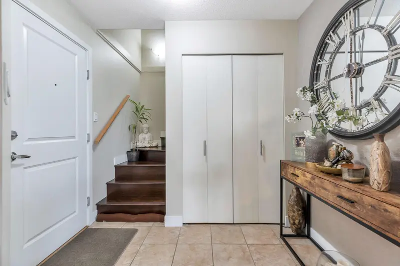 414 19677 MEADOW GARDENS WAY - photo 3 of 25