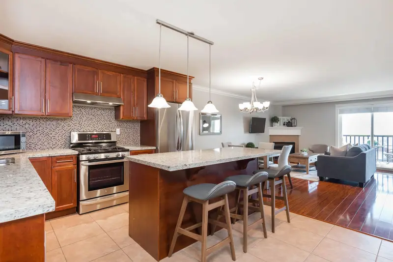 3 388 ELLESMERE AVENUE - photo 1 of 25