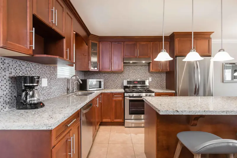 3 388 ELLESMERE AVENUE - photo 2 of 25