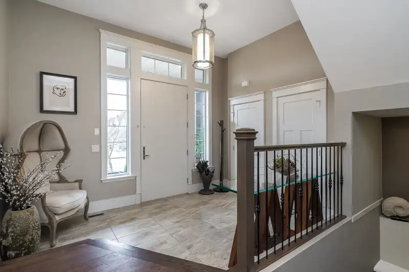 2985 158 STREET - photo 4 of 39