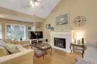 885 164 STREET - thumbnail 5