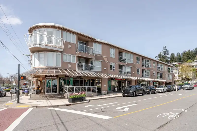 201 1119 VIDAL STREET - photo 1 of 38