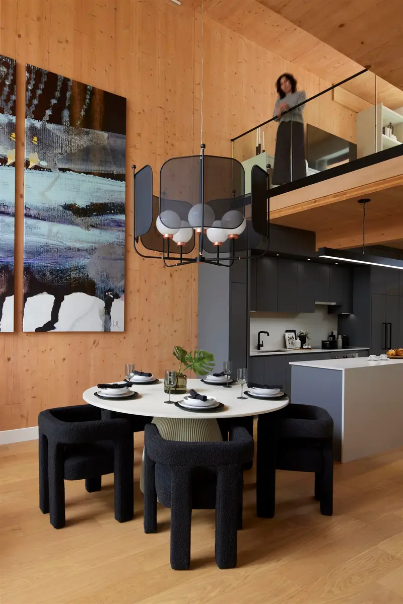 108 310 SALTER STREET - photo 4 of 25