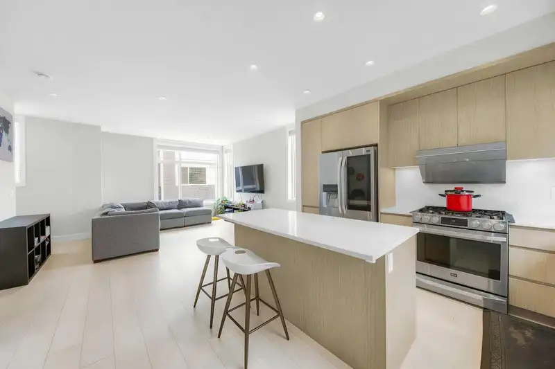 14 2328 167A STREET - photo 4 of 22