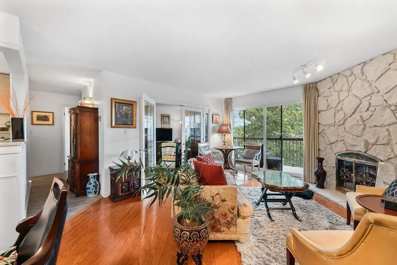 305 10240 RYAN ROAD - photo 2 of 25