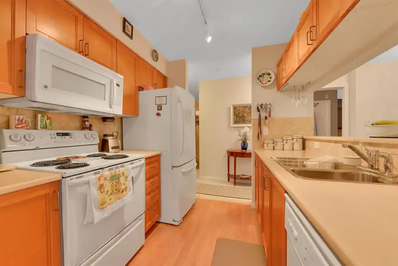 207 2167 152 STREET - photo 3 of 37