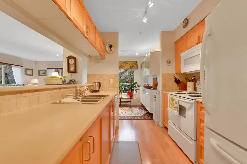 207 2167 152 STREET - photo 4 of 37