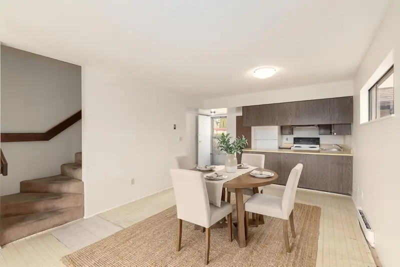 835 PRIOR STREET - photo 3 of 25