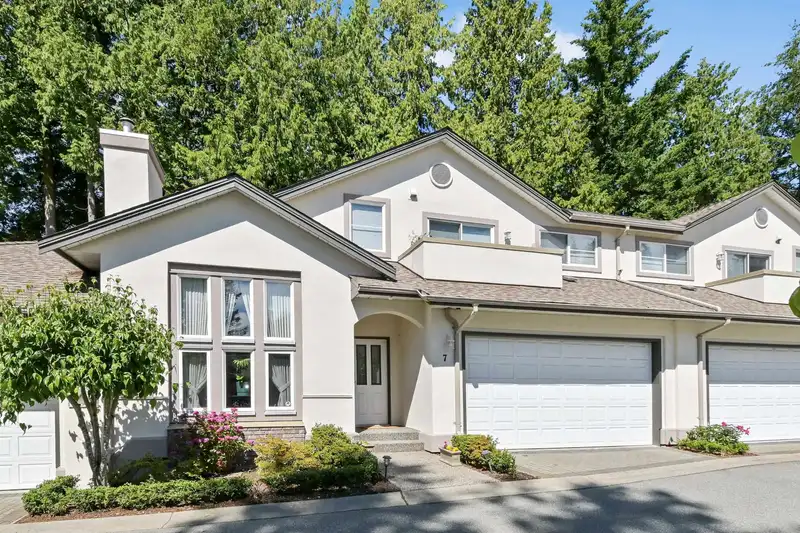 7 13911 16 AVENUE - photo 2 of 31