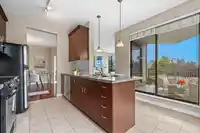 503 1550 MARTIN STREET - thumbnail 10