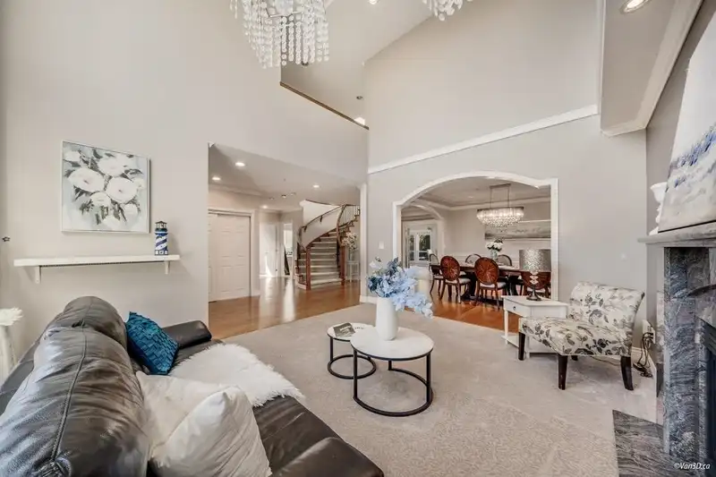 1117 STAYTE ROAD - photo 4 of 31
