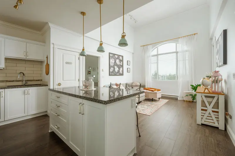 410 11882 226 STREET - photo 1 of 25