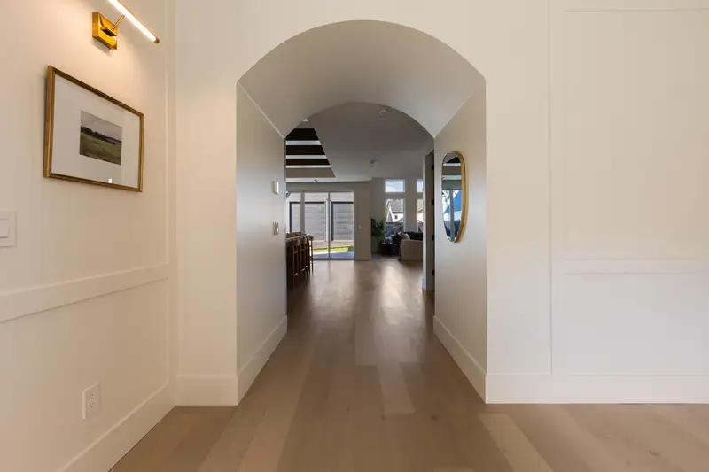 23709 40 AVENUE - photo 2 of 25