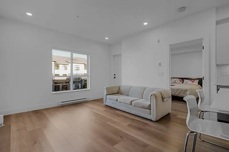 207 20282 72B AVENUE - photo 4 of 25