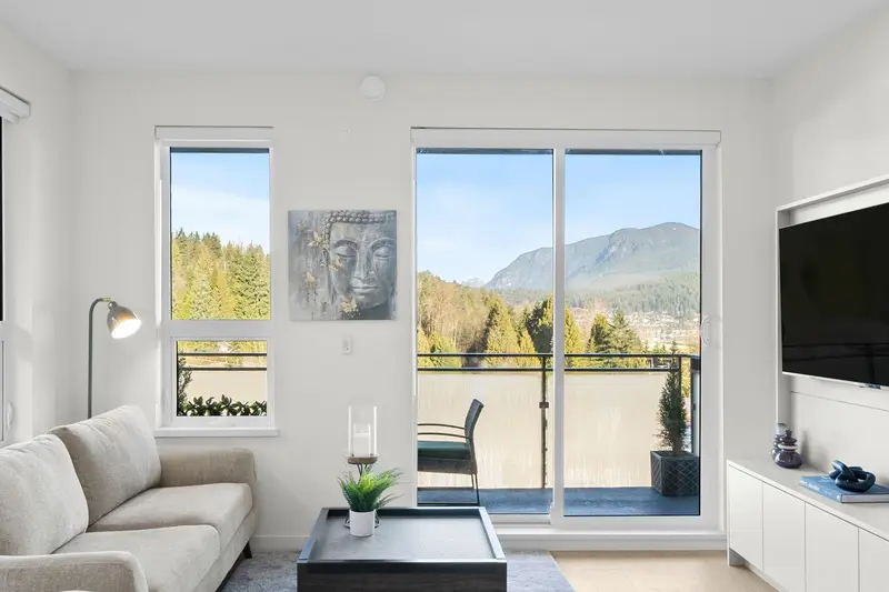 604 2015 ST. JOHNS STREET - photo 3 of 25