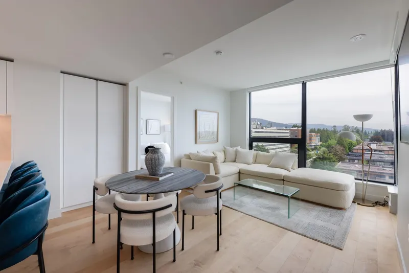 901 135 E 13TH STREET - photo 4 of 23