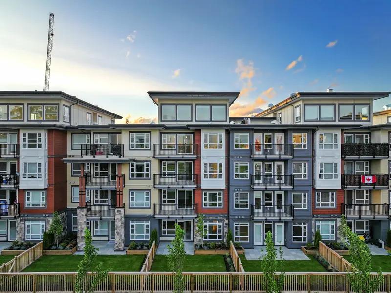 410 22562 121 AVENUE - photo 2 of 25