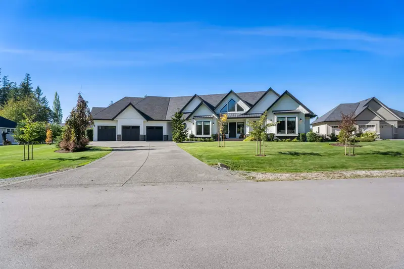 8157 231 STREET - photo 4 of 25