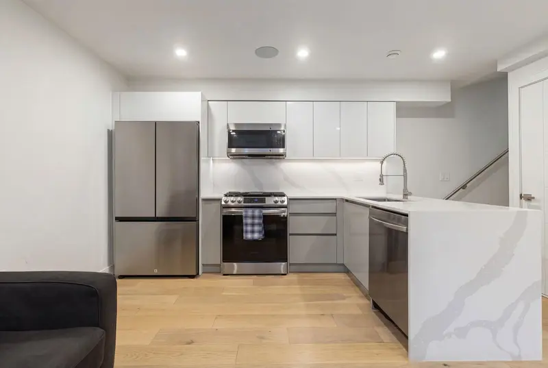 2885 E GEORGIA STREET - photo 4 of 14