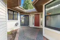1 1848 SOUTHMERE CRESCENT - thumbnail 2