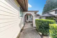 1 1848 SOUTHMERE CRESCENT - thumbnail 25