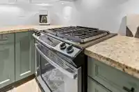 56 2979 156 STREET - thumbnail 4