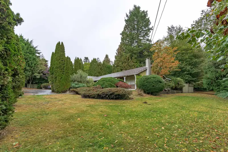 1842 176 STREET - photo 3 of 28
