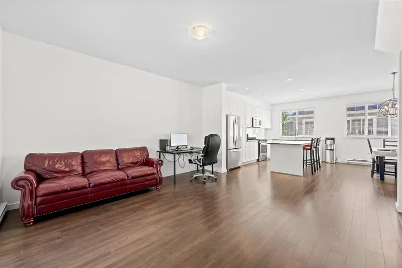 30 127 172 STREET - photo 4 of 30
