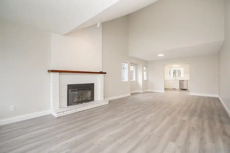13015 SUMMERHILL CRESCENT - photo 3 of 23