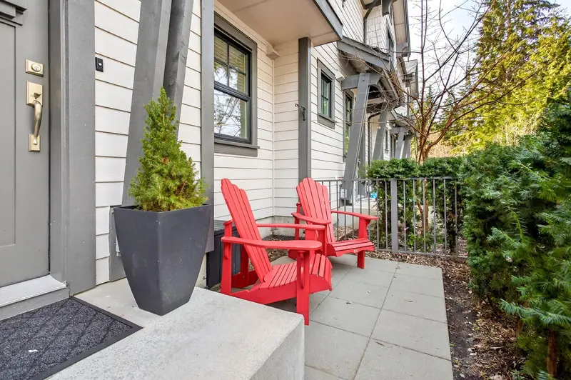 164 1290 MITCHELL STREET - photo 3 of 25