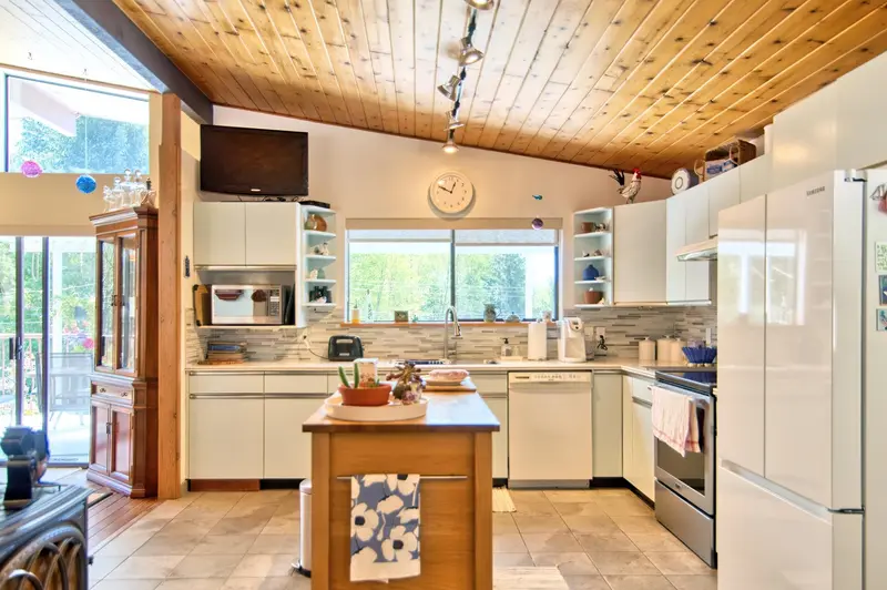 6264 CHRISTIAN ROAD - photo 4 of 25