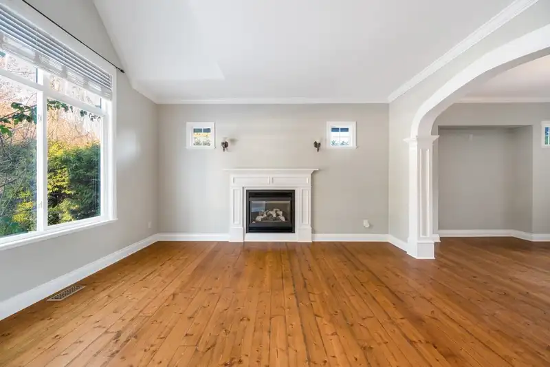 2868 139 STREET - photo 3 of 33