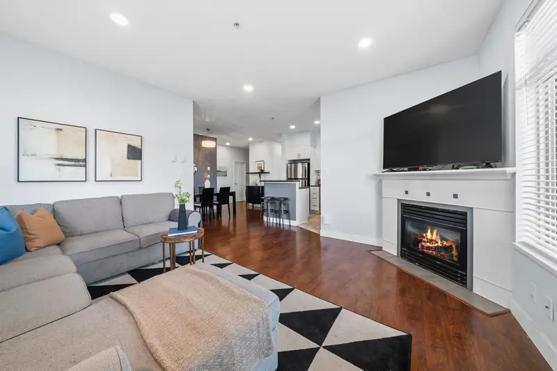 112 2330 WILSON AVENUE - photo 4 of 23