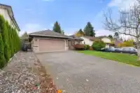1694 143B STREET - thumbnail 3