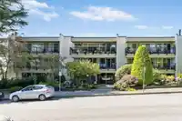 102 1351 MARTIN STREET - thumbnail 2