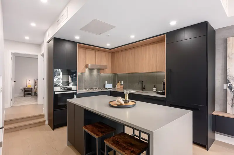 135 W 41ST AVENUE - photo 3 of 12