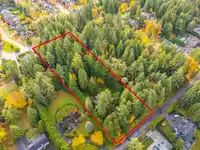13915 27 AVENUE - thumbnail 1