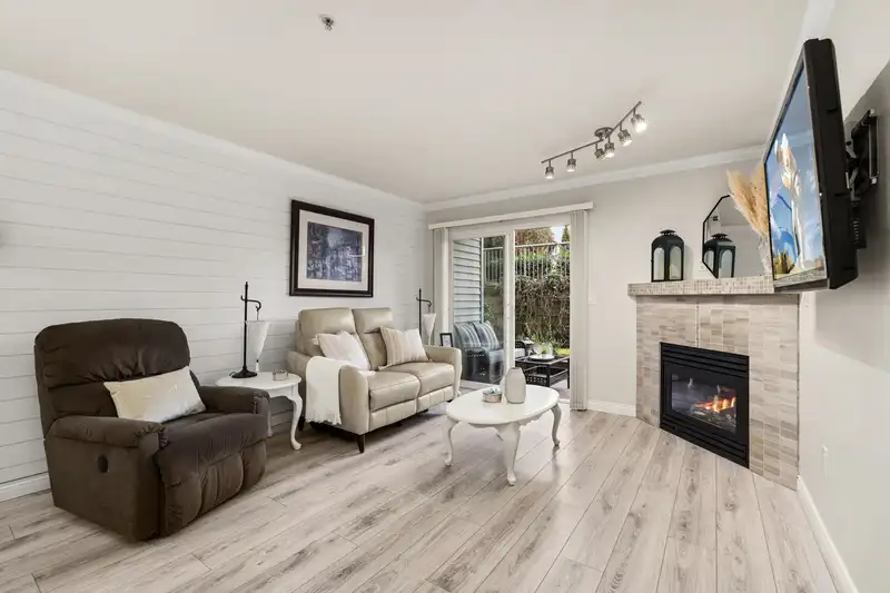 103 1280 MERKLIN STREET - photo 3 of 31