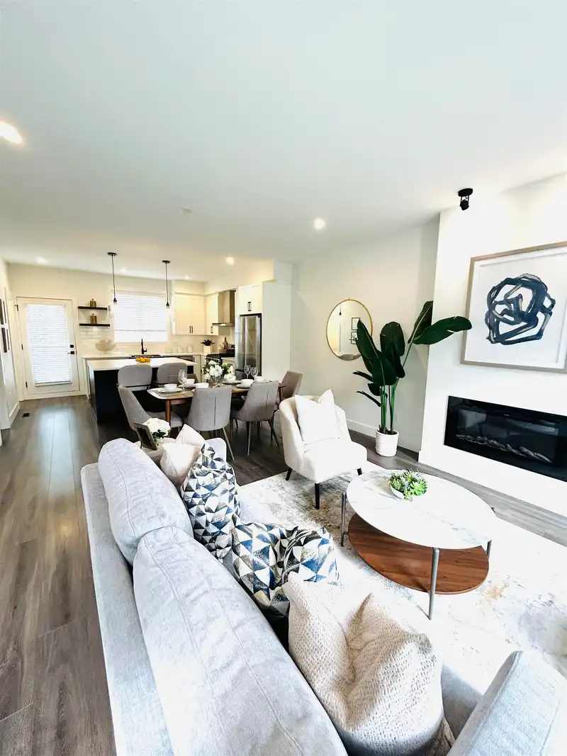 16 16467 23A AVENUE - photo 4 of 11