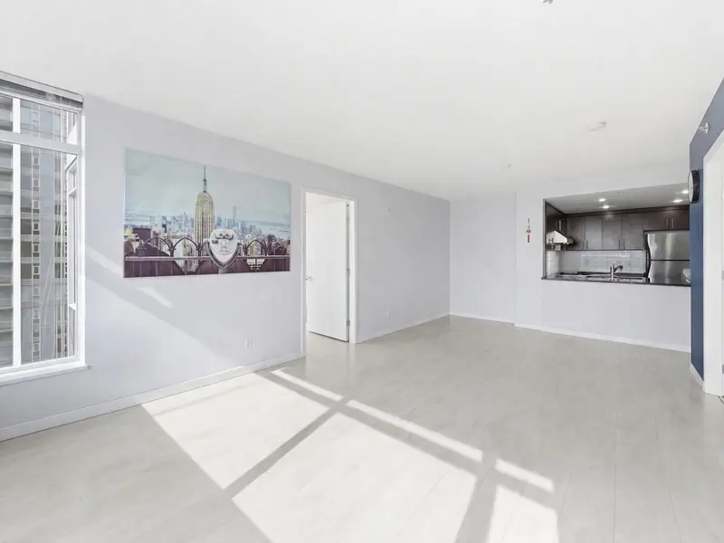 1902 555 DELESTRE AVENUE - photo 4 of 25