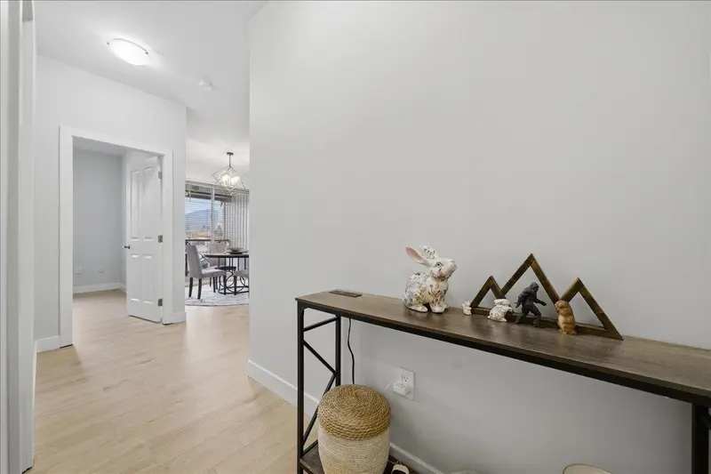 410 2478 SHAUGHNESSY STREET - photo 3 of 25